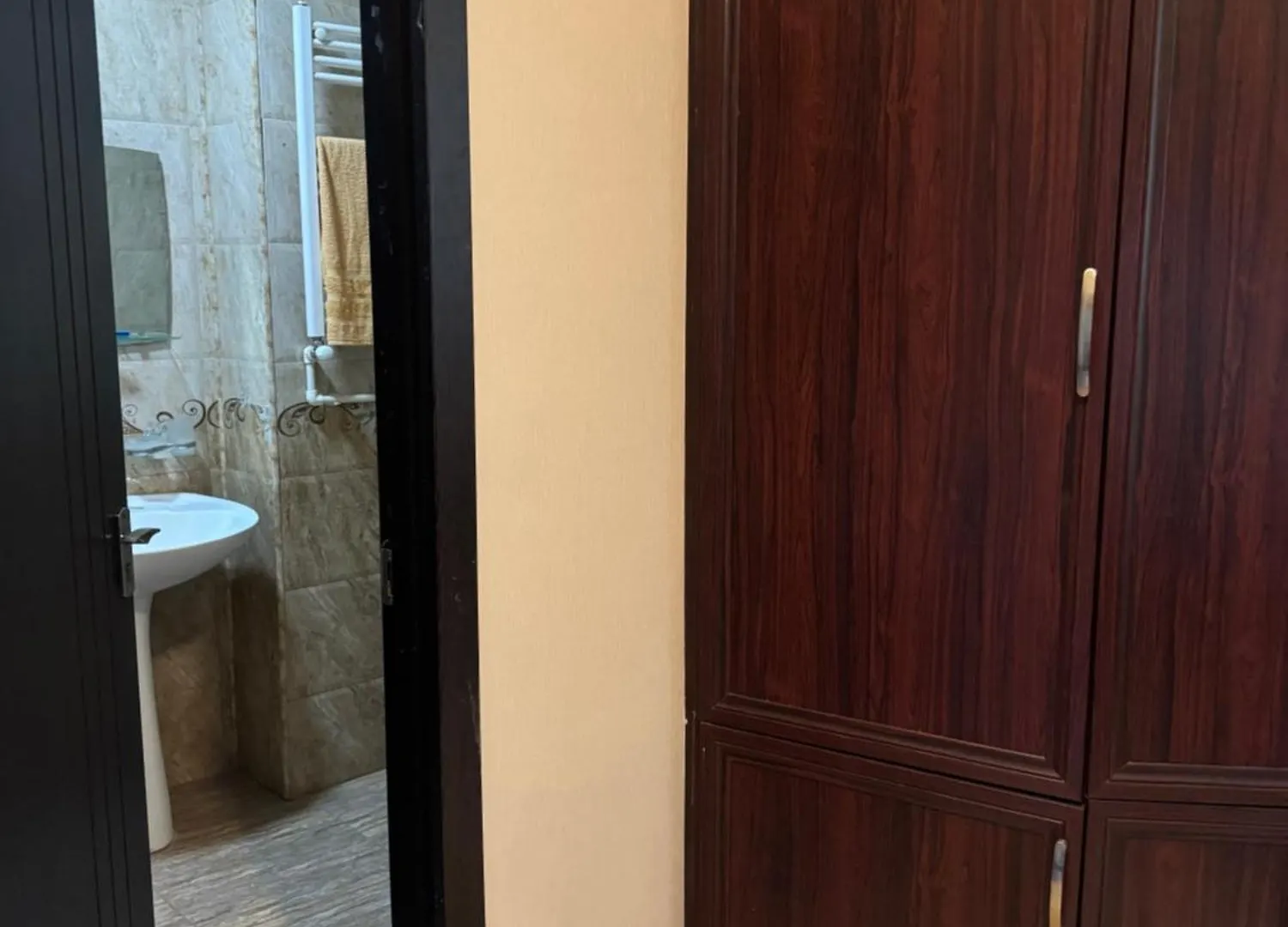 Cozy Rental Near Metro 트빌리시 0*,  조지아